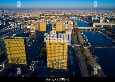 Frankreich, Paris (75), die Quai François Mauriac, die Nationalbibliothek von Frankreich (BNF) François Mitterrand von dem Architekten Dominique Perrault Stockfoto