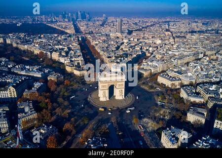 Frankreich, Paris (75), Place Charles de Gaulle oder de l'Etoile und der Triumphbogen Stockfoto