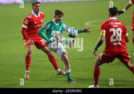 Bremen, Deutschland. 02. Jan 2021. firo: 02.01.2021 Fußball, Saison 2020/21 1. Bundesliga: SV Werder Bremen - Union Berlin Romano Schmid, Einzelaktion weltweit Credit: dpa/Alamy Live News Stockfoto