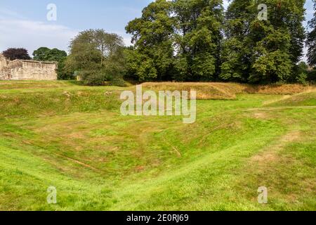 Teil der versunkenen Gärten auf dem Gelände von Ashby de la Zouch Castle, Ashby-de-la-Zouch, Leicestershire, England. Stockfoto