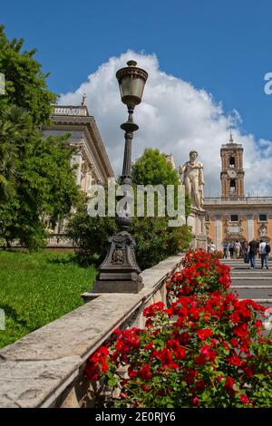Cordonata Treppe führt zur Piazza del Campidoglio auf dem Kapitolinischen Hügel, Rom, Italien Stockfoto