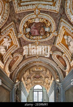 Deckenmalerei und Stuck im Treppenhaus Scala D'Oro, Dogenpalast, Palazzo Ducale, Venedig, Venetien, Italien Stockfoto