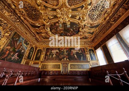 Fresken und Stuck im Senatssaal, Sala del Senato, Dogenpalast, Palazzo Ducale, Venedig, Venetien, Italien Stockfoto