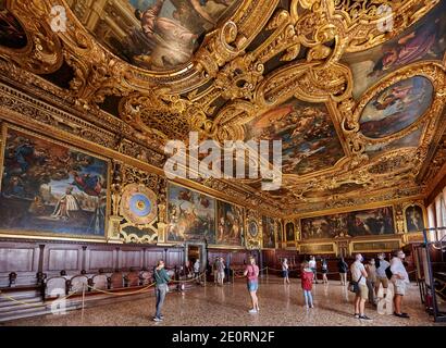 Fresken und Stuck im Senatssaal, Sala del Senato, Dogenpalast, Palazzo Ducale, Venedig, Venetien, Italien Stockfoto