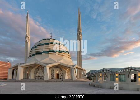 Ilahiyat Camii (Theologische Moschee) im Stadtteil Uskudar von Istanbul, Türkei Stockfoto