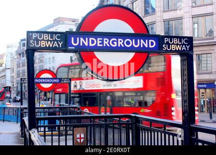 Londoner U-Bahn Zeichen Stockfoto