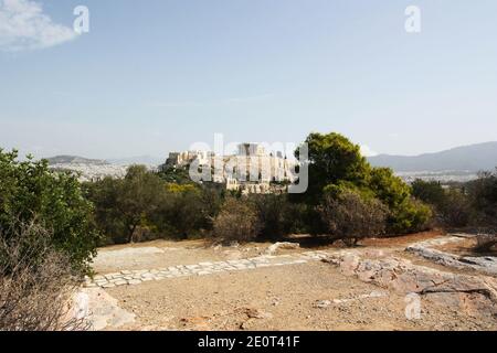 Panoramablick auf die Akropolis vom Philopappou-Hügel, Athen, Griechenland. Stockfoto