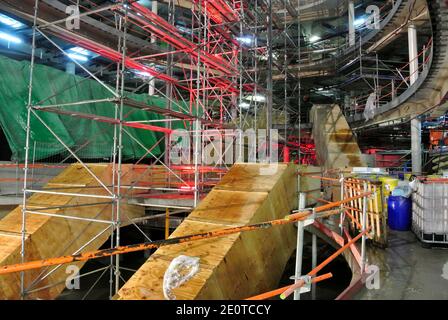 Die Baustelle der 'Beaugrenelle' Mall ist für die Öffentlichkeit geöffnet, als eine der 'Nuit Blanche' oder White Night Veranstaltungen in Paris, Frankreich am 6. Oktober 2012. Foto von Ammar Abd Rabbo/ABACAPRESS.COM Stockfoto