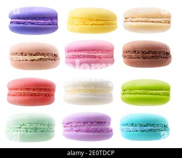 Isolierte Makronen. Sammlung von mehrfarbigen Macarons isoliert auf weißem Hintergrund Stockfoto
