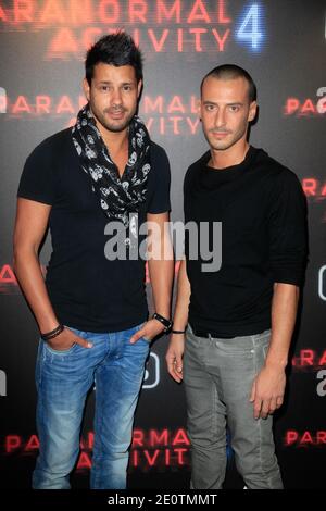 Nicolas Suret und Sebastien Soudais nehmen an der Premiere von 'Paranormal Activity 4' Teil, die am 19. Oktober 2012 im UCG Bercy Cinemas in Paris, Frankreich, stattfand. Foto von Jerome Domine/ABACAPRESS.COM Stockfoto