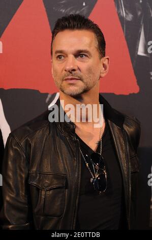 Die britische Band Depeche Mode (Dave Gahan, Martin Gore und Andy Fletcher) gibt eine Pressekonferenz, um ihre 2013 World Tour am 23. Oktober 2012 in Paris, Frankreich, anzukündigen. Foto von Christophe Guibbaud/ABACAPRESS.COM Stockfoto