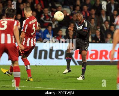 Lyons Gueida Fofana während des Europa League Fußballspieles, Olympique Lyonnais gegen Athletic Club Bilbao im Gerland Stadion in Lyon, Frankreich am 25. Oktober 2012. Lyon gewann 2:1. Foto von Vincent Dargent/ABACAPRESS.COM Stockfoto