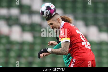 Bremen, Deutschland. 02. Jan 2021. firo: 02.01.2021 Fuvuball, Saison 2020/21 1. Bundesliga: SV Werder Bremen - Union Berlin 0: 2 Robert Andrich, Duelle weltweit Credit: dpa/Alamy Live News Stockfoto