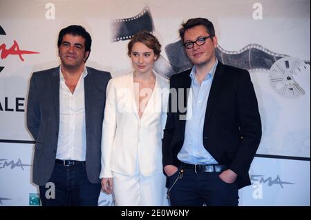 Alain Attal, Deborah Francois und Regisseur Regis Roinsard beim Photocall 'Populaire' während des 7. Filmfestivals in Rom am 11. November 2012 im Auditorium Parco della Musica in Rom, Italien. Foto von Aurore Marechal/ABACAPRESS.COM Stockfoto