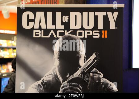 Atmosphäre bei der Startparty für 'Call of Duty Black Ops 2' im Virgin Megastore in Paris, Frankreich am 12. November 2012. Foto von Alban Wyters/ABACAPRESS.COM Stockfoto