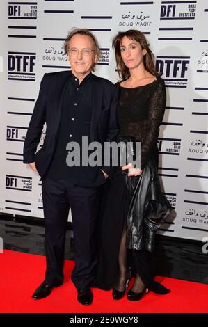 Der französische Regisseur Alexandre Arcady und Gast kommen zur Abschlussfeier des 4. TriBeCa Film Festivals in Doha im alten Souk Waqif am 22. November 2012 in Doha, Katar. Foto von Ammar Abd Rabbo/ABACAPRESS.COM Stockfoto