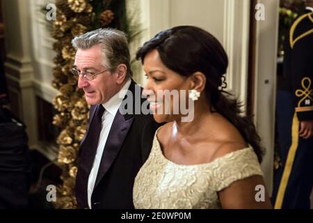 Schauspieler Robert DeNiro kommt am 2. Dezember 2012 beim Kennedy Center Honors Empfang im Weißen Haus in Washington, DC, USA an. Die Kennedy Center Honors würdigte sieben Personen - Buddy Guy, Dustin Hoffman, David Letterman, Natalia Makarova, John Paul Jones, Jimmy Page und Robert Plant - für ihre lebenslangen Beiträge zur amerikanischen Kultur durch die darstellenden Künste. Foto von Brendan Hoffman/Pool/ABACAPRESS.COM Stockfoto