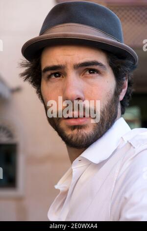 Der französische Schauspieler Tahar Rahim nimmt am 11. Dezember 2012 am 9. Dubai International Film Festival im Resort "Madinat Jumeirah" in der Nähe von Dubai, Vereinigte Arabische Emirate, Teil. Foto von Ammar Abd Rabbo/ABACAPRESS.COM Stockfoto