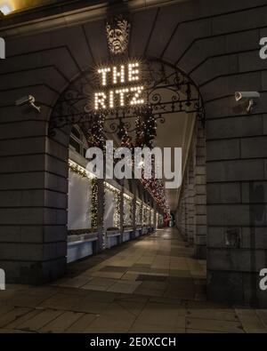 Das Ritz Hotel in London. Stockfoto