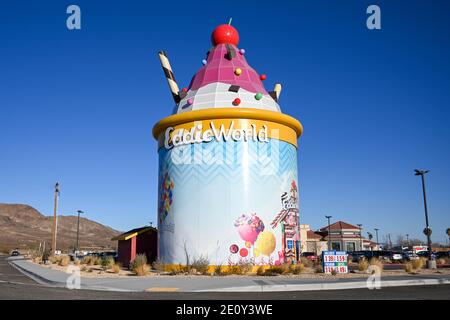 Eine allgemeine Ansicht von Eddie World Convenience Store und Tankstelle, Dienstag, 29. Dezember 2020 in Yermo, Kalifornien (Dylan Stewart/Image of Sport) Stockfoto