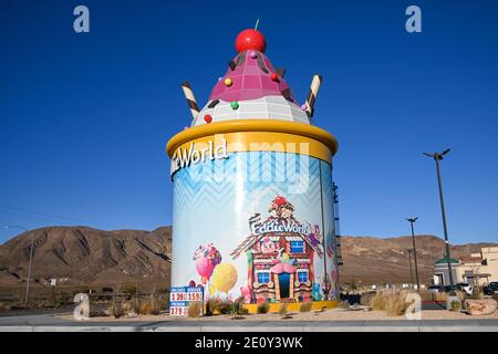 Eine allgemeine Ansicht von Eddie World Convenience Store und Tankstelle, Dienstag, 29. Dezember 2020 in Yermo, Kalifornien (Dylan Stewart/Image of Sport) Stockfoto