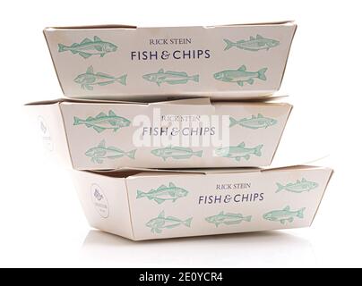 SWINDON, UK - 2. JANUAR 2021: 3 gebrauchte Fish & Chip Take A Way Boxen von Rick Steins Restaurant Stockfoto