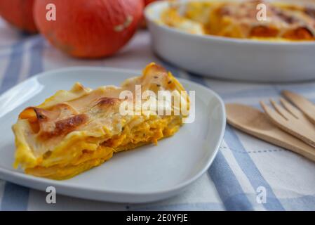 Kürbiskanelloni Stockfoto