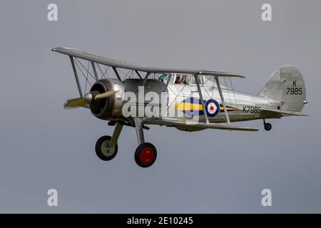 Gloster Gladiator Flugzeug im Flug in Royal Air Force Markierungen, Cambridgeshire, England, Vereinigtes Königreich, Europa Stockfoto