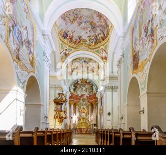 Blick auf den Altar und Freskenzyklus über das Leben Mariens Werk des Barockmalers Johann Wenzel Bergl 1719-1789, Basilika Mariazell im Wiener Woo Stockfoto