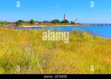 Der Leuchtturm von Shabla - der älteste Leuchtturm an der bulgarischen Schwarzmeerküste befindet sich am östlichsten Punkt des Landes, dem Kap von Shabla.Juli 2017 Stockfoto