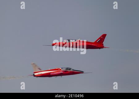 Folland Gnat zwei Flugzeuge im Flug in Royal Air Force Markierungen, Cambridgeshire, England, Großbritannien, Europa Stockfoto