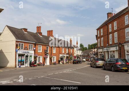 Allgemeine Ansicht des Market Place in Market Bosworth, Leicestershire, Großbritannien. Stockfoto