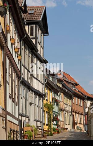 Gasse auf dem Schlossberg mit Fachwerkhäusern, Quedlinburg, UNESCO Weltkulturerbe, Sachsen-Anhalt, Deutschland, Europa Stockfoto