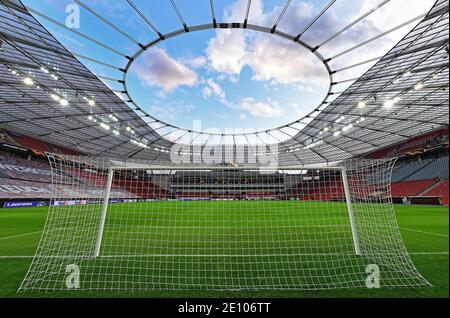 Übersicht über die leere BayArena vor dem Europa-League-Spiel zwischen Bayer Leverkusen und OGC Nizza, Leverkusen, Deutschland, Europa Stockfoto