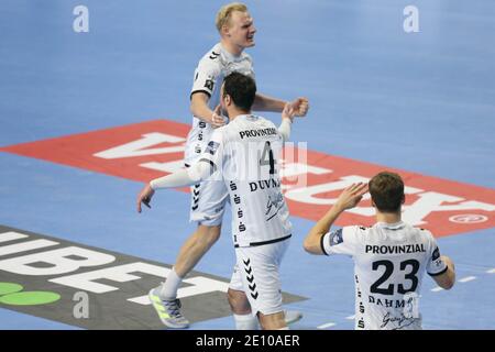 Domagoj Duvnjak und Patrick Wiencek vom THW Kiel beim EHF Champions League, Finale 4, Final Handball Spiel zwischen THW Kiel und FC Barcelona am 29. Dezember 2020 in der Lanxess Arena in Köln - Foto Laurent Lairys / DPPI Stockfoto