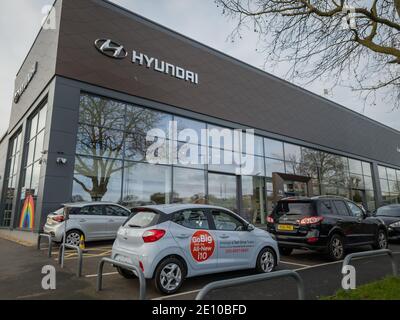 Das Zeichen und Markenzeichen des südkoreanischen Automobilherstellers Hyundai. Stockfoto