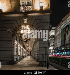 Das Ritz Hotel in London. Stockfoto