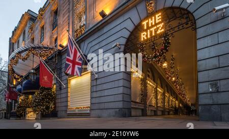 Das Ritz Hotel in London. Stockfoto