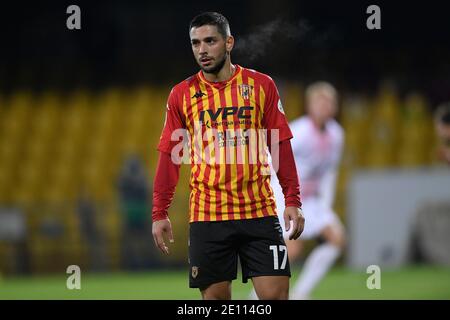 Benevento, Italien. Januar 2021. Gianluca Caprari von Benevento Calcio während der Serie EIN Spiel zwischen Benevento und AC Mailand im Stadio Ciro Vigorito, Benevento, Italien am 3. Januar 2021. Kredit: Giuseppe Maffia/Alamy Live Nachrichten Stockfoto