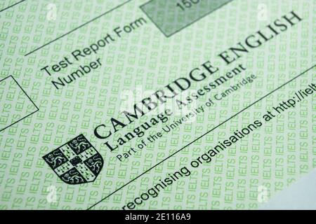 Stafford, Vereinigtes Königreich - 3. Januar 2021: Authentic IELTS Testbericht Formular. Das International English Language Testing System ist ein internationaler STA Stockfoto
