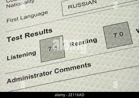 Stafford, Vereinigtes Königreich - 3. Januar 2021: Authentic IELTS Testbericht Formular. Das International English Language Testing System ist ein internationaler STA Stockfoto