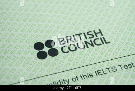 Stafford, Vereinigtes Königreich - 3. Januar 2021: Authentic IELTS Testbericht Formular. Das International English Language Testing System ist ein internationaler STA Stockfoto