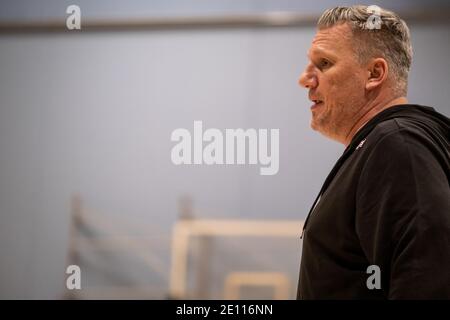 Broendby, Dänemark. Januar 2021. Die Spieler der dänischen Männer-Handballnationalmannschaft treffen sich vor der Weltmeisterschaft 2021 in Ägypten zum Training in Idreattens Hus. Hier leitet Cheftrainer Nikolaj Jacobsen das Training. Kredit: Gonzales Foto/Alamy Live Nachrichten Stockfoto