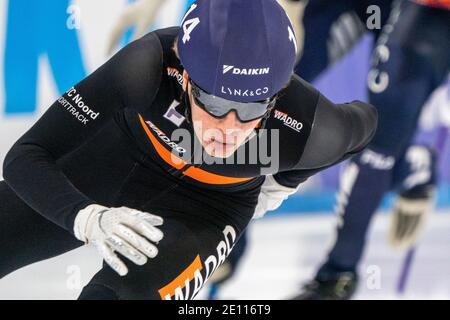 HEERENVEEN, NIEDERLANDE - 3. JANUAR: Jens van t Wout während der Niederländischen Nationalmeisterschaften Allround Shorttrack bei Thialf Icerink am 3. Januar 2 Stockfoto