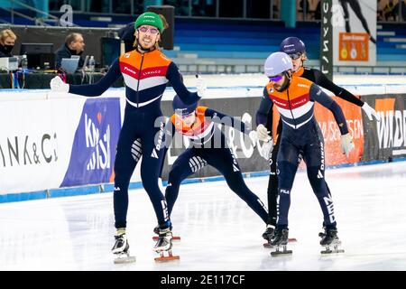 HEERENVEEN, NIEDERLANDE - 3. JANUAR: Dylan Hoogerwerf, Melle van t Wout, Sjinkie Knegt, Jens van t Wout während der Niederländischen Nationalmeisterschaften Al Stockfoto