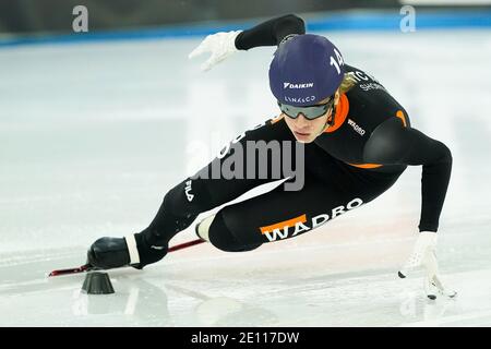 HEERENVEEN, NIEDERLANDE - 3. JANUAR: Jens van t Wout während der Niederländischen Nationalmeisterschaften Allround Shorttrack bei Thialf Icerink am 3. Januar 2 Stockfoto