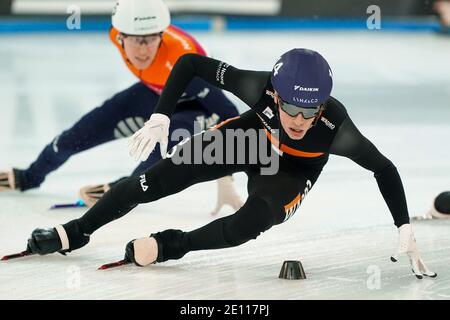HEERENVEEN, NIEDERLANDE - 3. JANUAR: Jens van t Wout während der Niederländischen Nationalmeisterschaften Allround Shorttrack bei Thialf Icerink am 3. Januar 2 Stockfoto