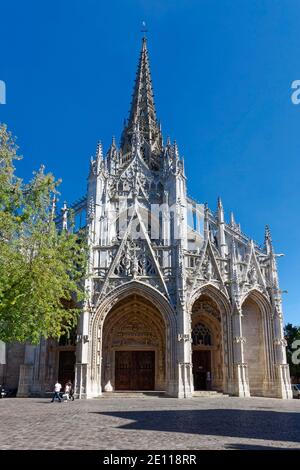 St. Maclou Kirche, extravagante Gotik, 1521, katholisch, religiöses Gebäude, alte, gepflasterte Straße, Normandie, Europa, Rouen, Frankreich, Sommer Stockfoto