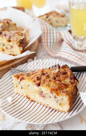 Herzhafter Zwiebelkuchen Stockfoto