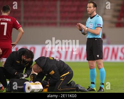 Piräus, Griechenland. Januar 2021. Schiedsrichter Danny Makkelie während des Super League Greece Spiels im Karaiskakis Stadion, Piräus Bild von Yannis Halas/Focus Images/Sipa USA 03/01/2021 Credit: SIPA USA/Alamy Live News Stockfoto